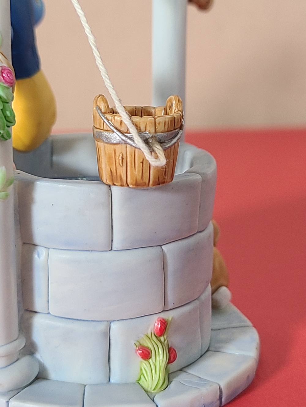 Disney Hallmark Snow White Wishing Well Ornament 2007 Flawed - Picture 9 of 13